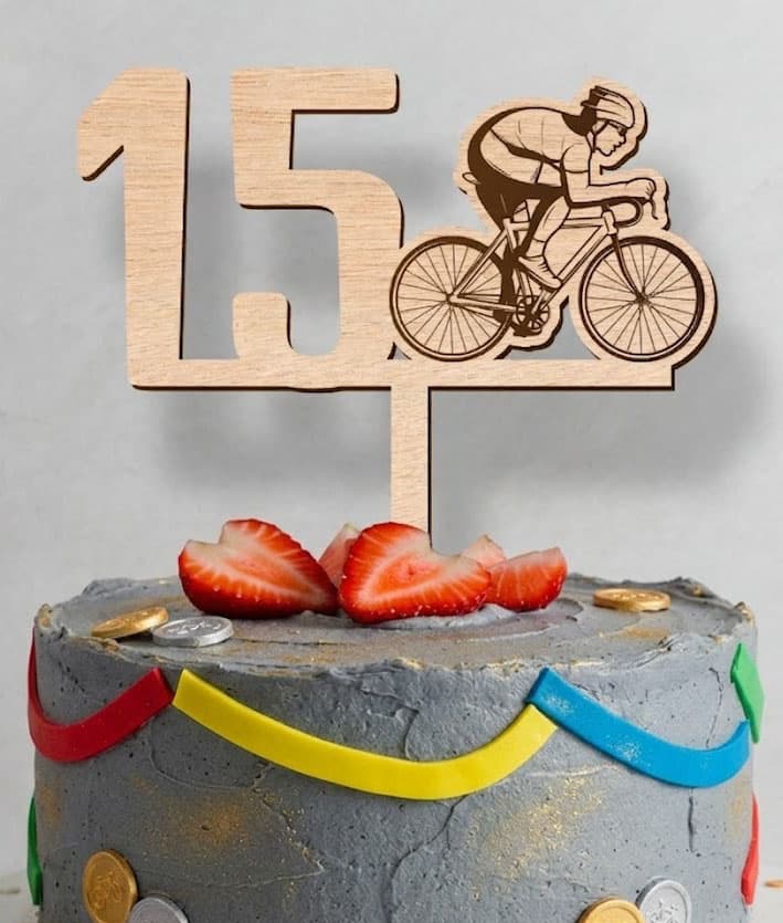 Topper de tort personalizat, făcut la comandă
