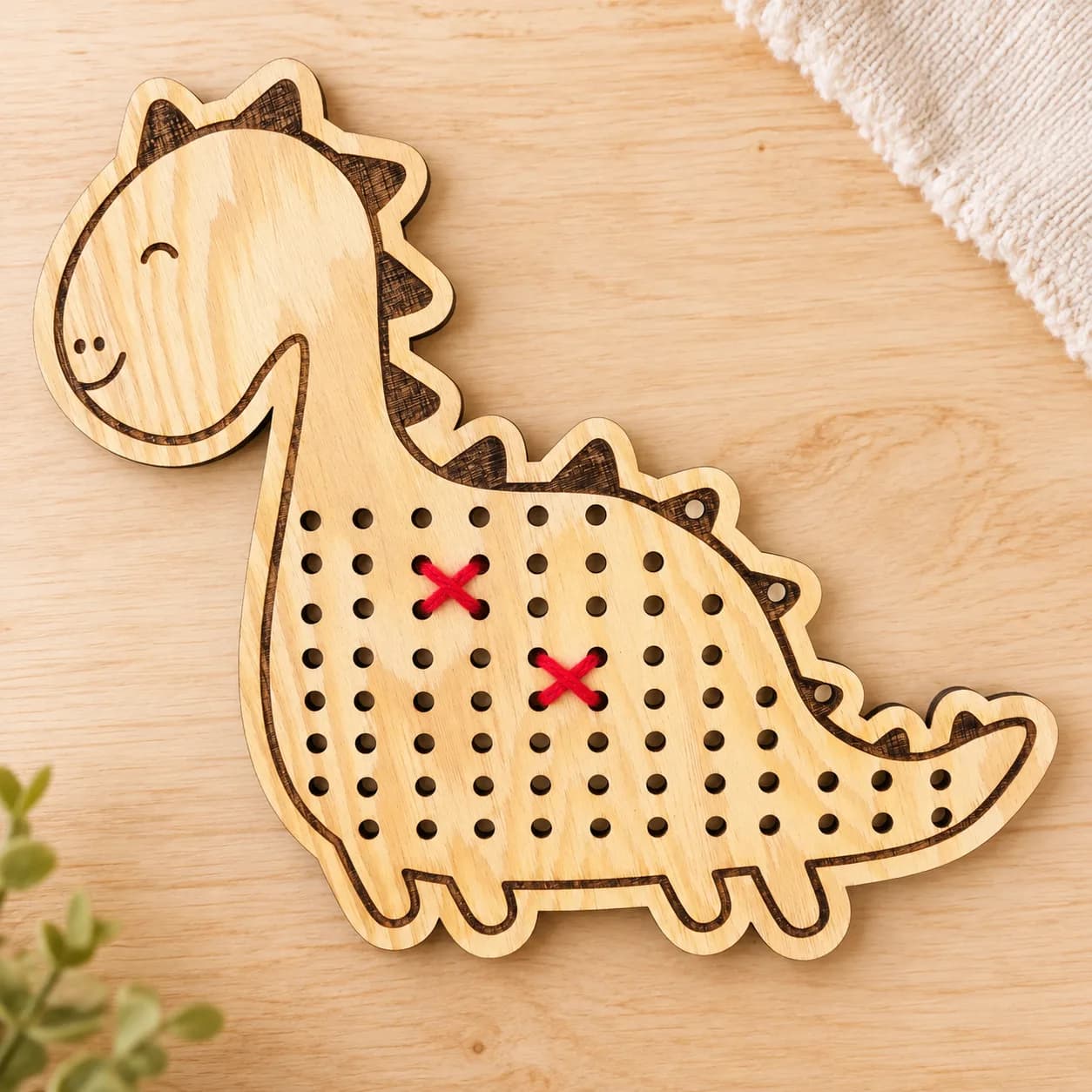 Fűzős fatábla – MiniDots – Dinoszaurusz