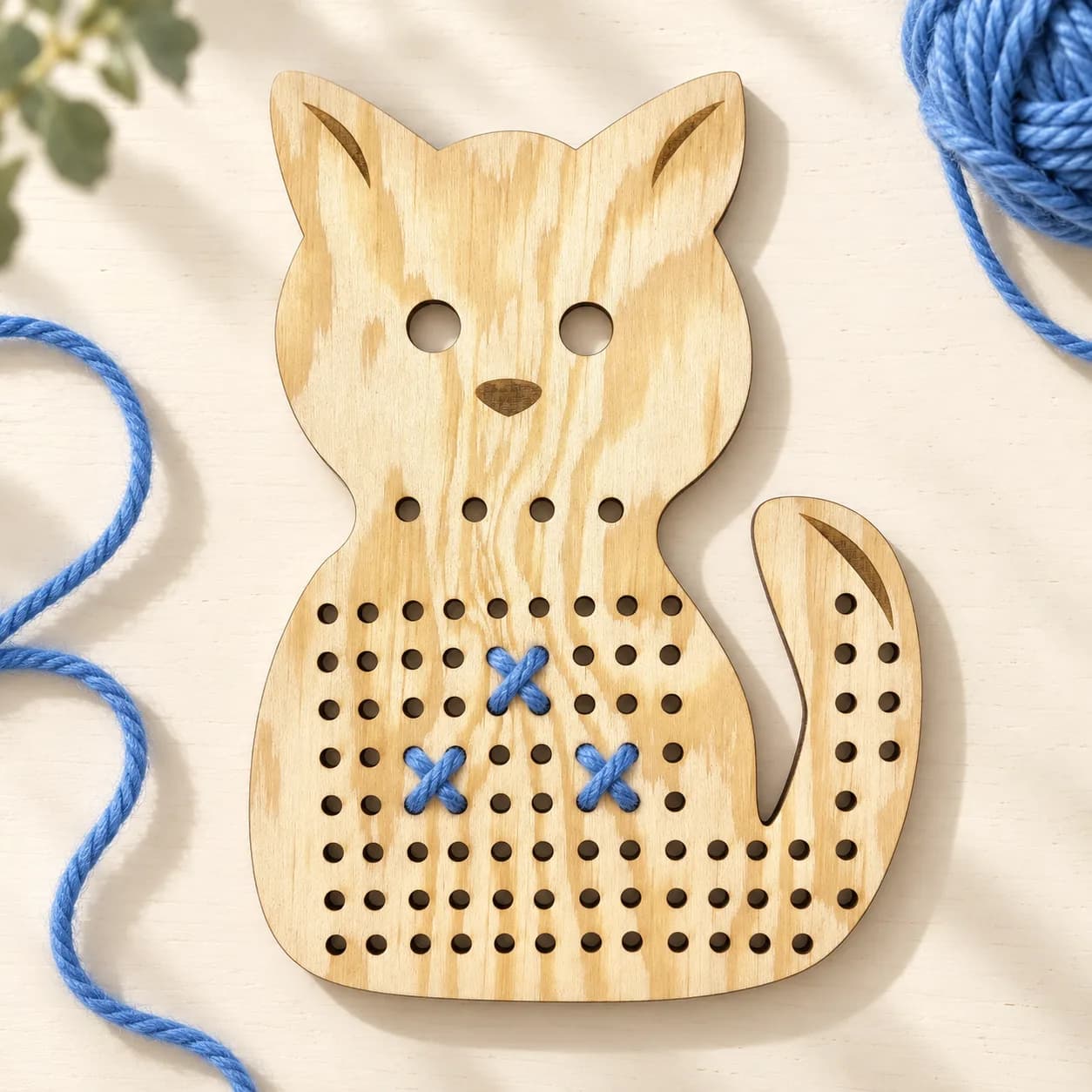 Forme en bois à lacer MiniDots – Chaton
