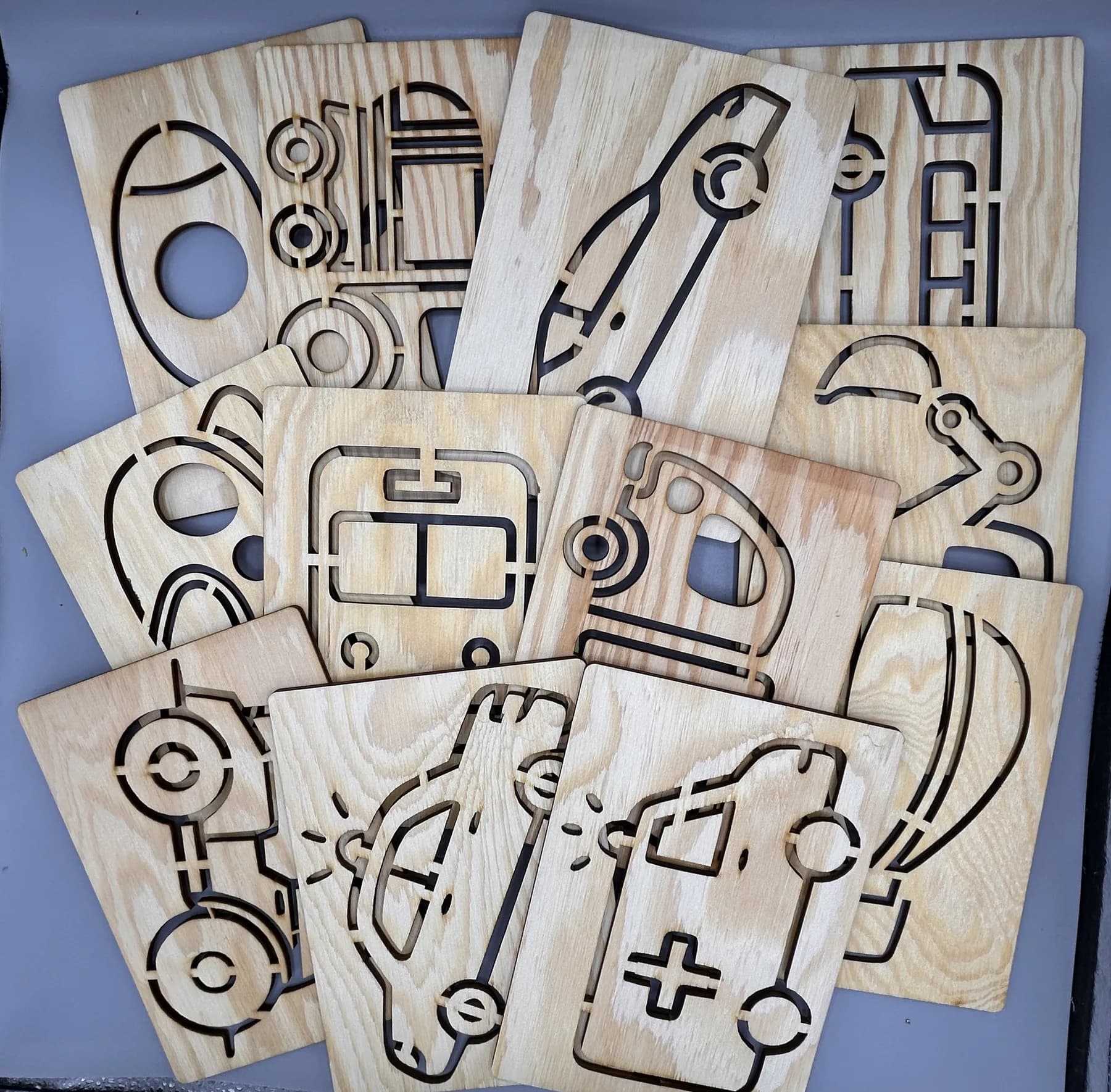 BigBox Mașini – set creativ mare pentru copii