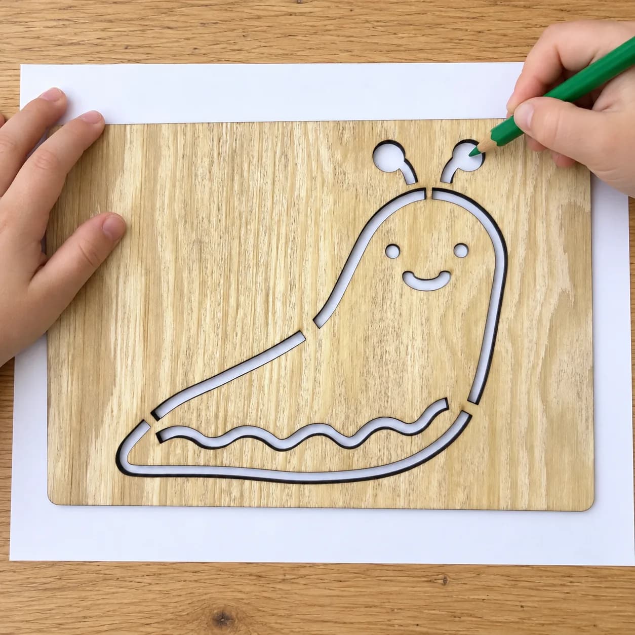 Gabarit à dessiner Petites bêtes, escargots et vers – Limace