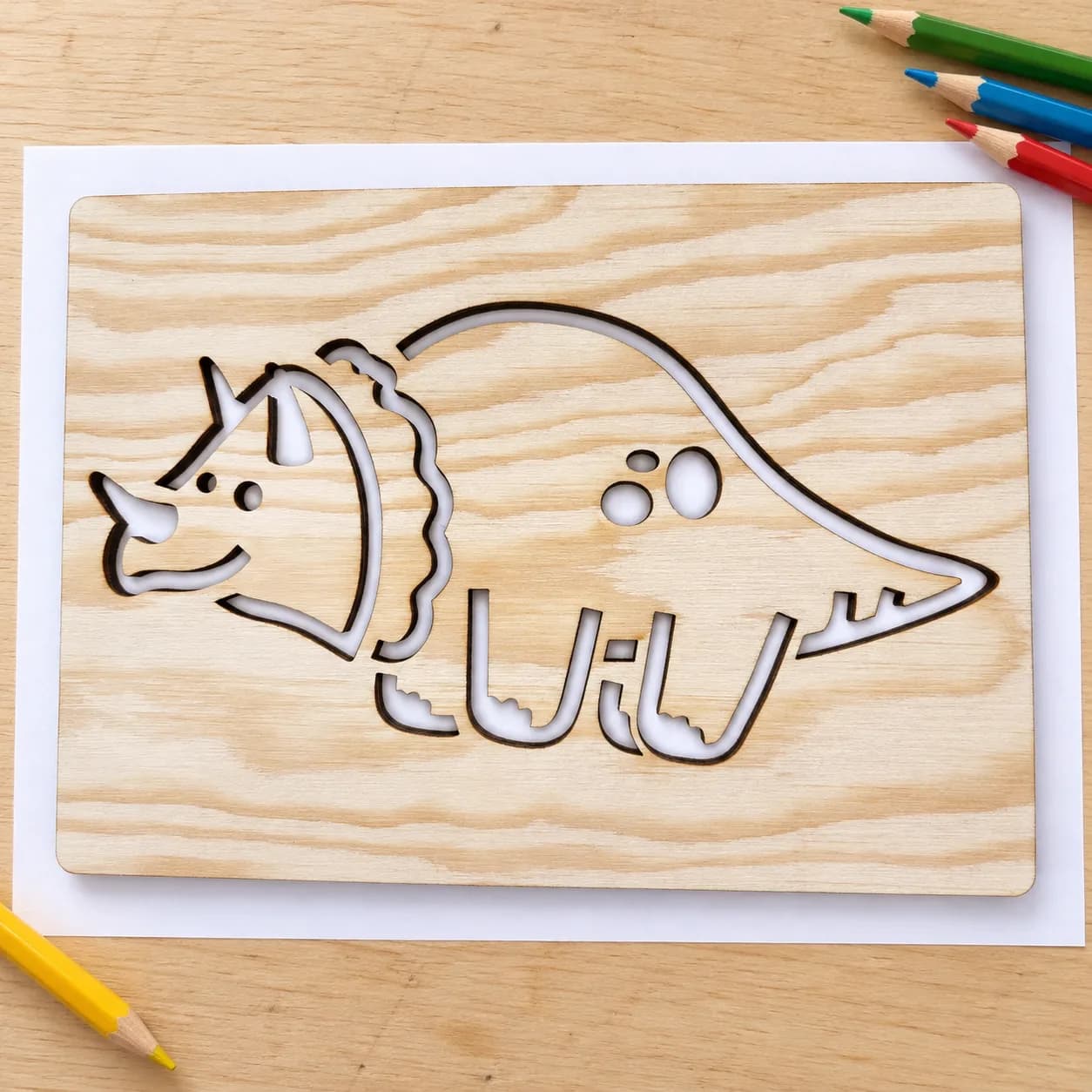 Pochoir à dessiner Dinosaures – Tricératops