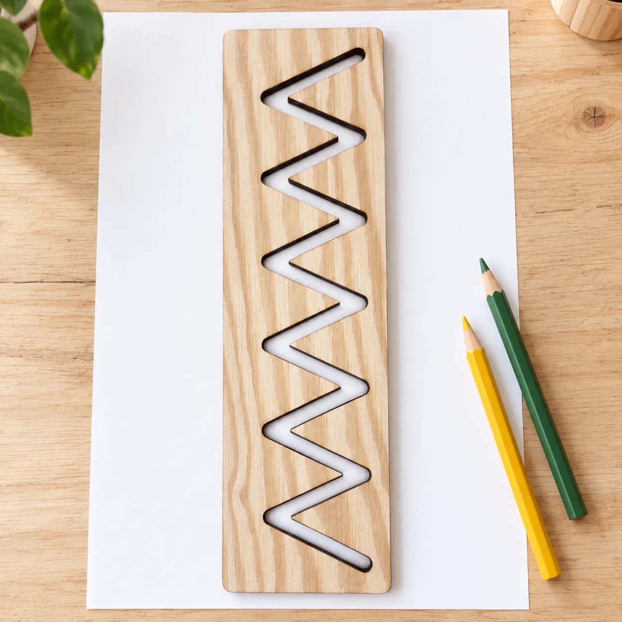 Szablon grafomotoryczny MIDI (ok. 20 cm) – Ostry zygzak