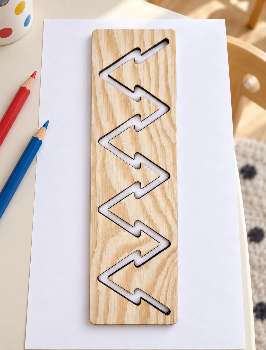 MIDI grafomotorická šablona (cca 20 cm) – Šipky cik-cak