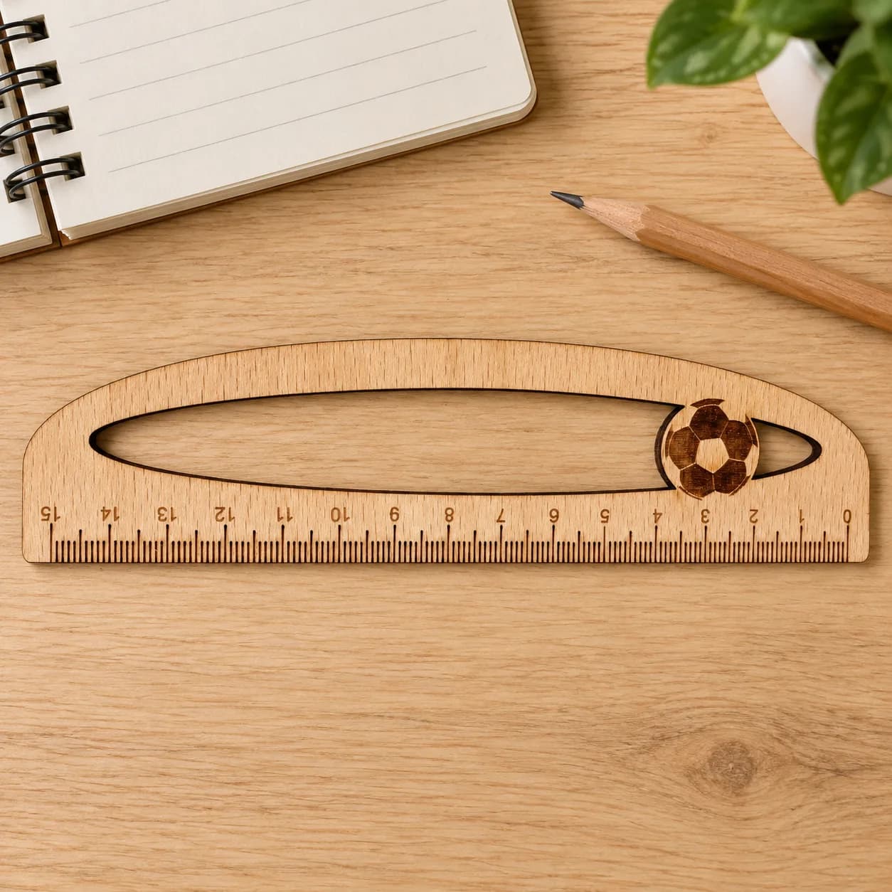 Drevené pravítko 15 cm – gravírované, futbalová lopta