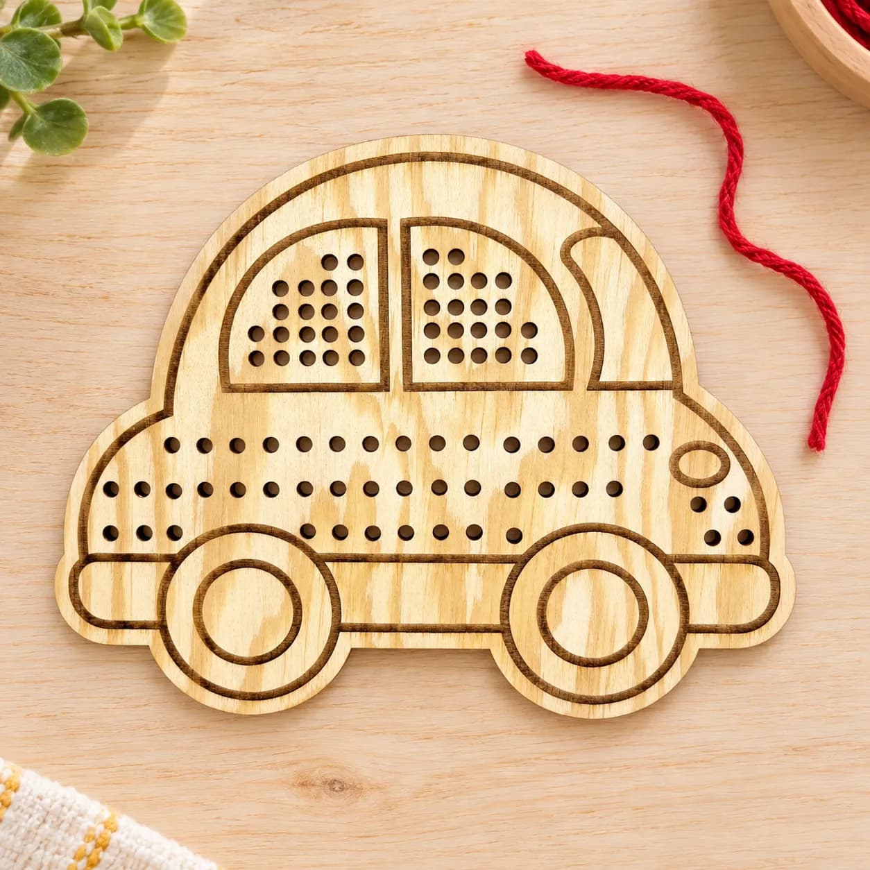 Forme en bois à lacer – MiniDots – Voiture