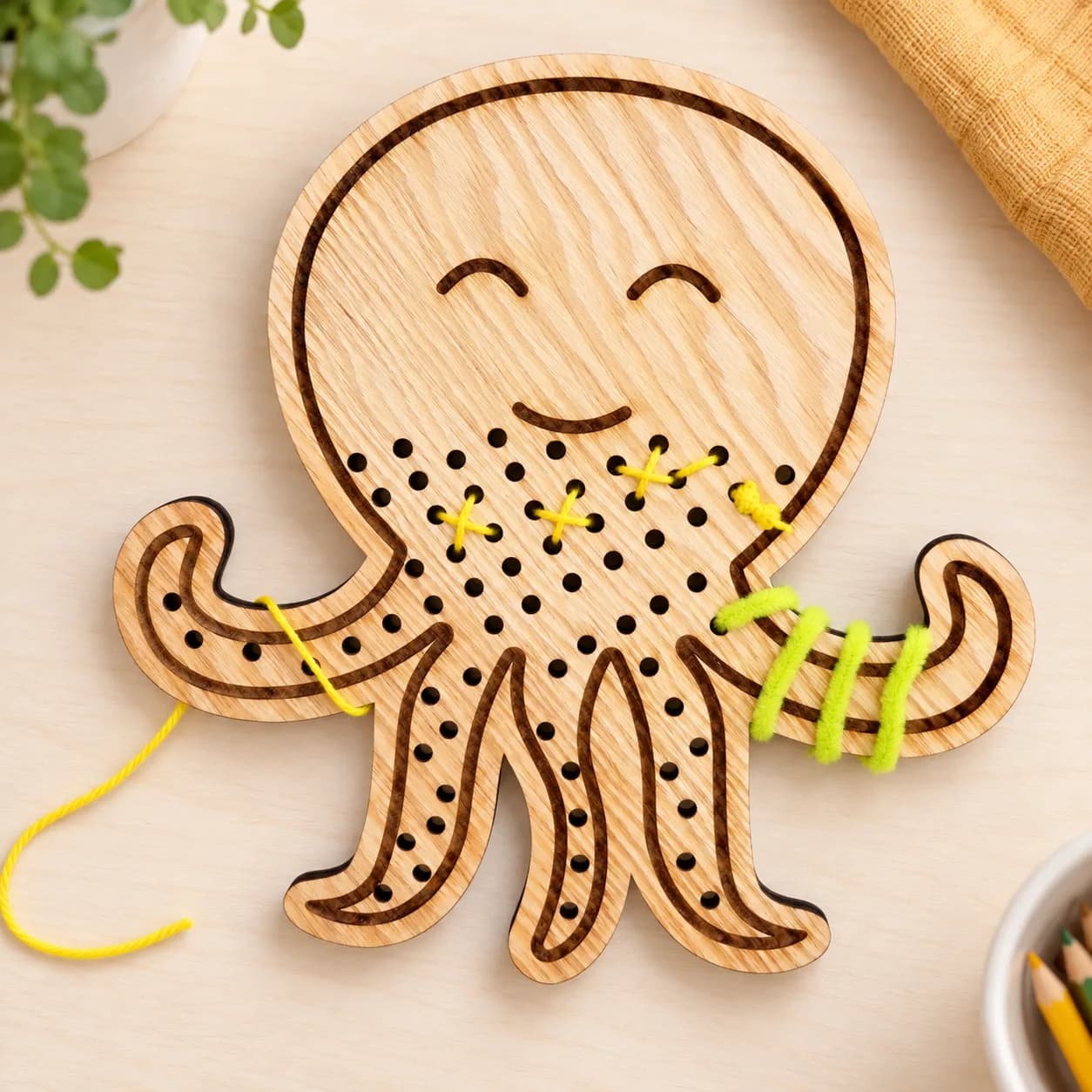 Holz-Fädelform MiniDots – Oktopus