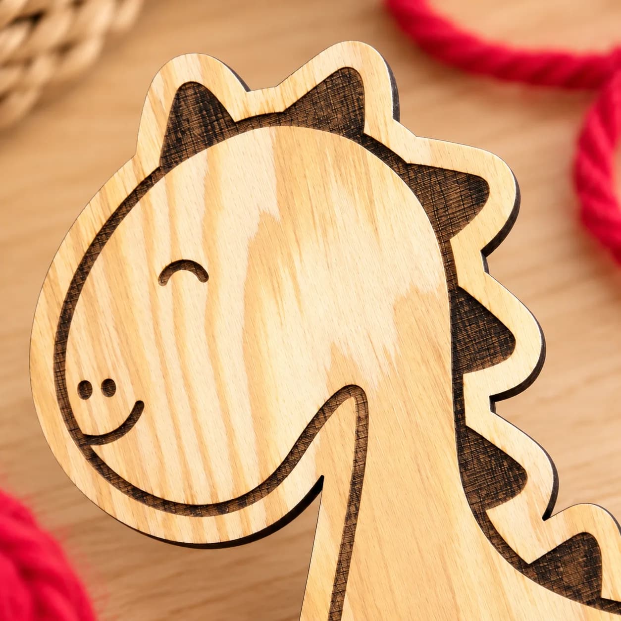 Fűzős fatábla – MiniDots – Dinoszaurusz