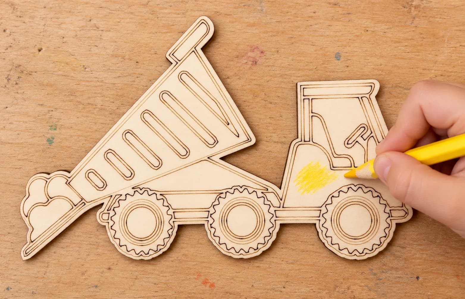 PaintMe – Plaque à colorier en bois – Voitures – Camion benne