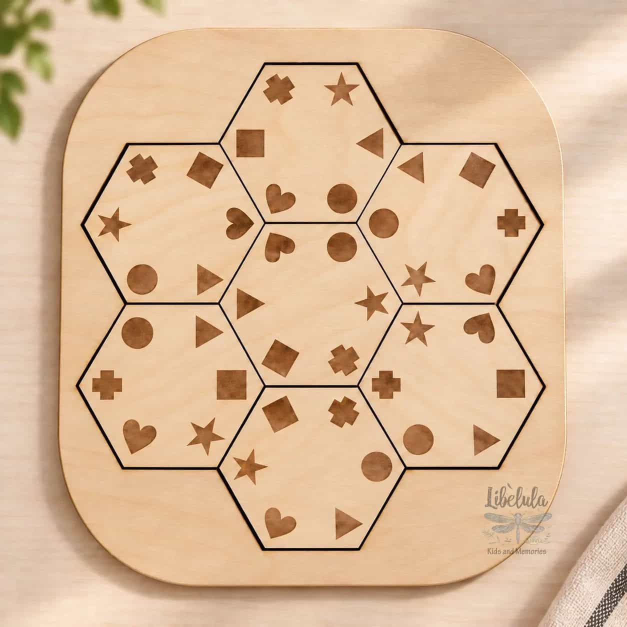 Drevené logické puzzle – Tvary v šesťuholníkoch