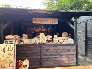 Ďakujeme za dnešné úžasné podujatie! 💜 Aj keď bolo počasie trochu smutné 🌧️, stretli sme veľa skvelých ľudí. Bol to super...